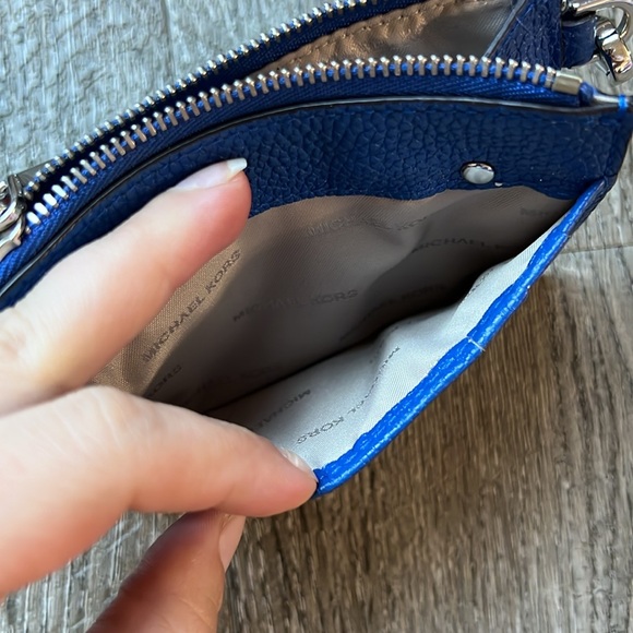 Michael Kors Card Case Wristlet - Picture 4 of 5